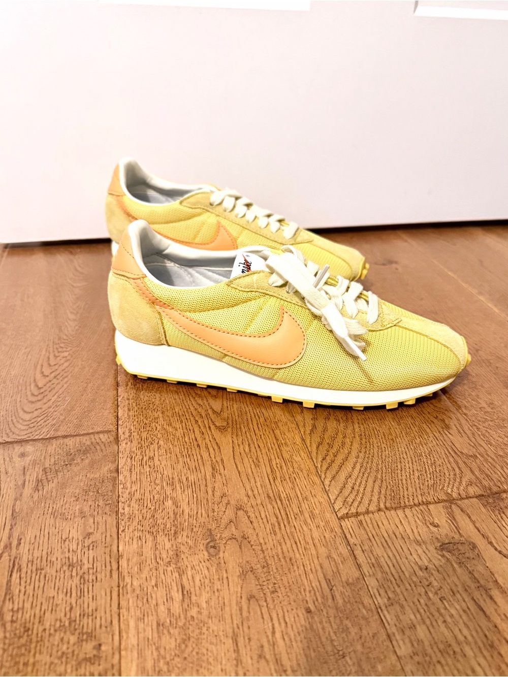 Nike LD 1000 Lightning University Yellow Running Shoes HF3227-701 Women’s 9 NEW